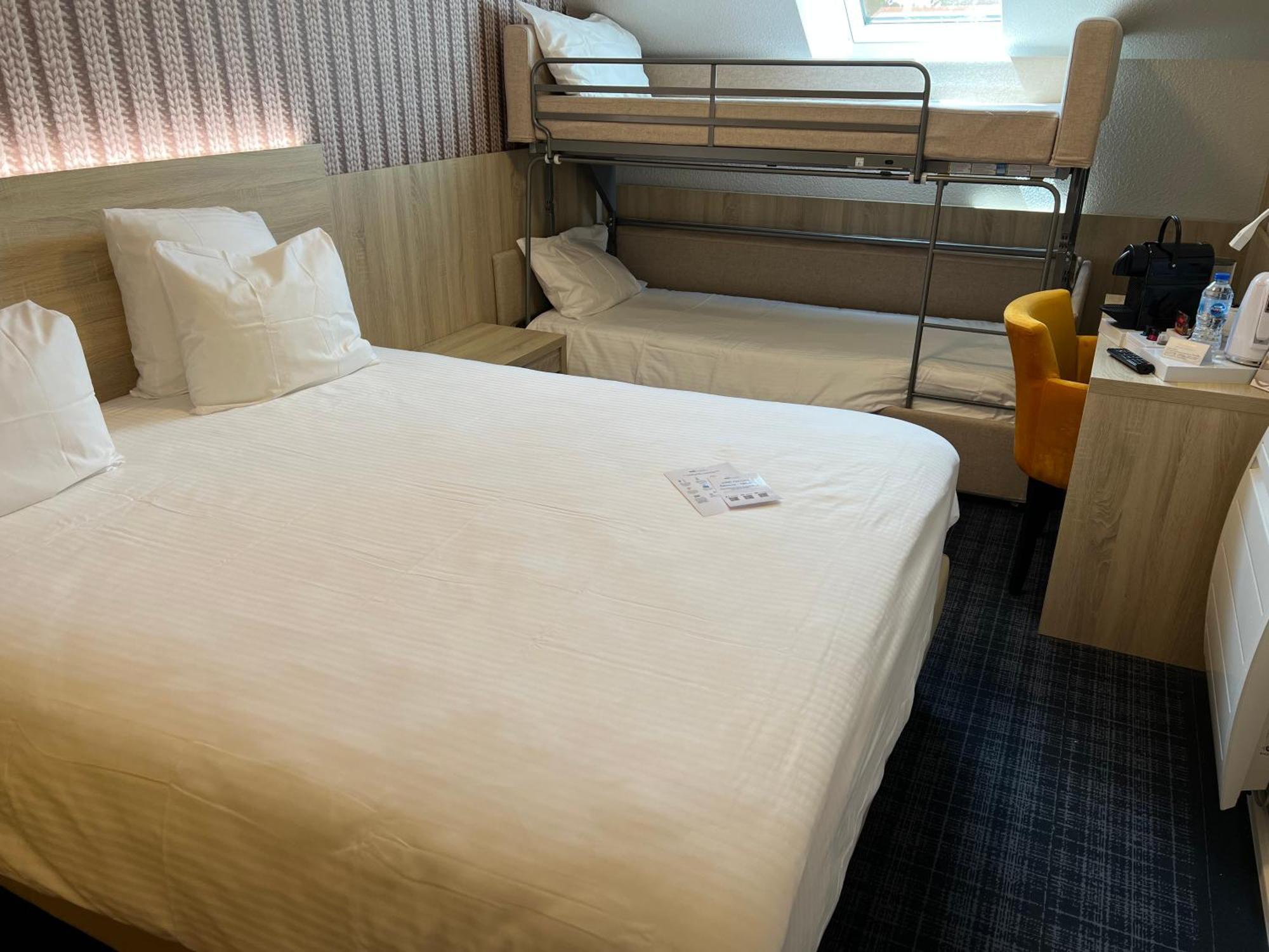 Brit Hotel Ландивизио Экстерьер фото